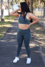 Load image into Gallery viewer, Femme Active Set - Olive Green