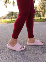 Load image into Gallery viewer, Femme Cloud Slides